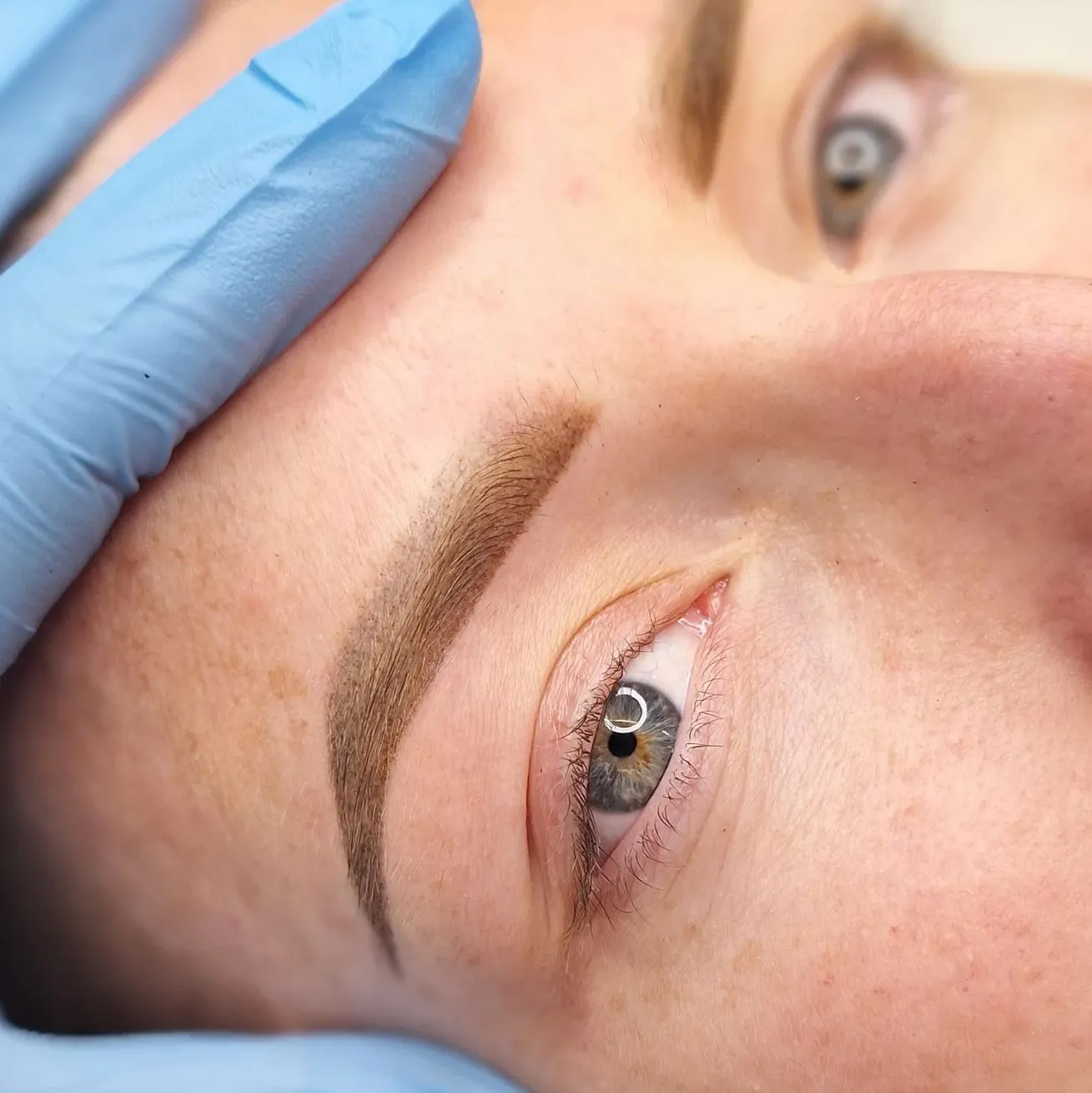 Steamboat Aviator | Why Are My Powder Brows So Itchy? Red Flags to Watch For